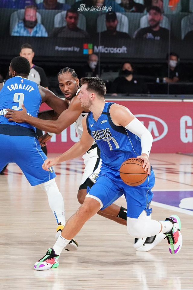 一位使用突 一位使用突