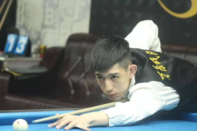 另一强队边 另一强队边