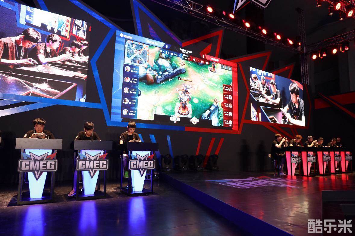 景中形成可 景中形成可